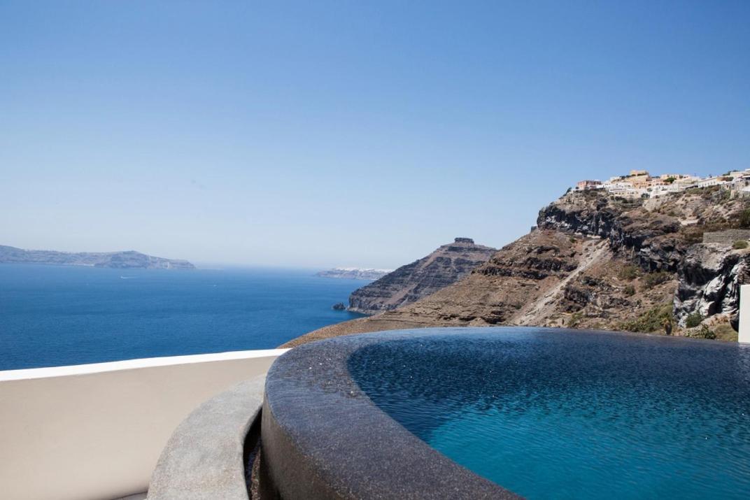 Porto Fira Suites Екстер'єр фото
