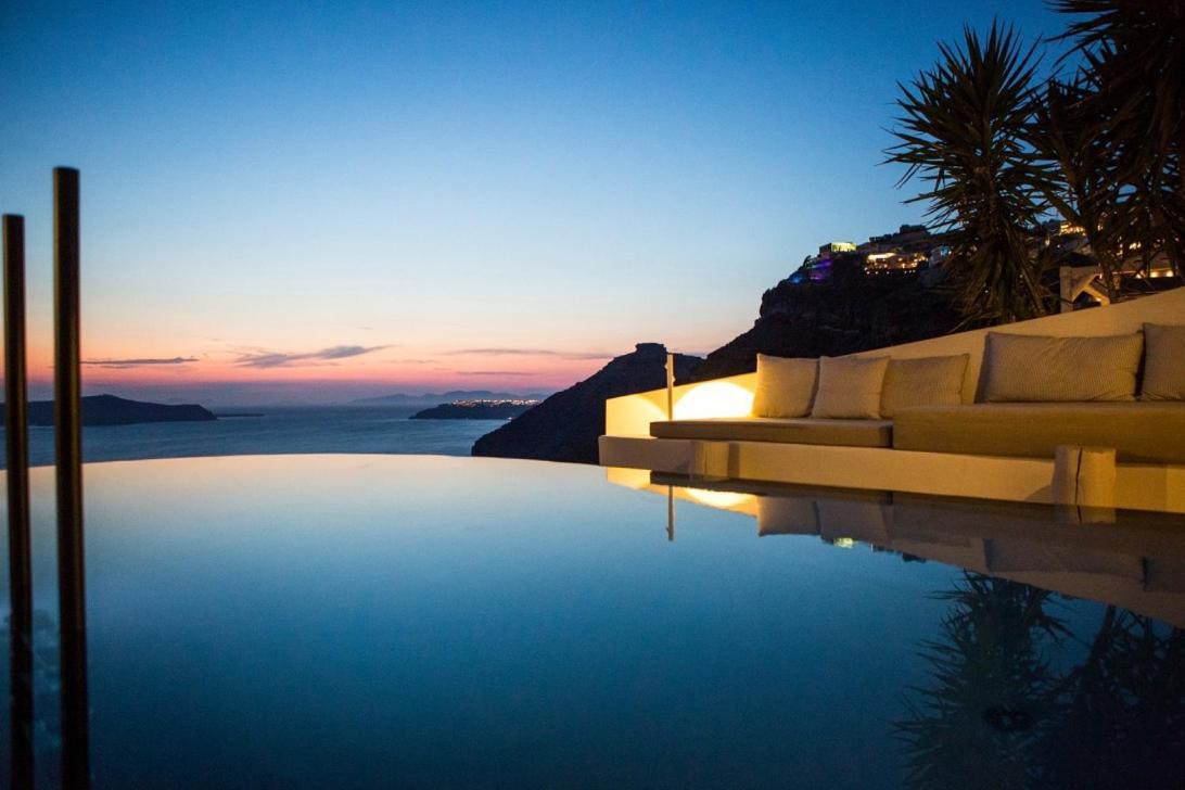 Porto Fira Suites Екстер'єр фото