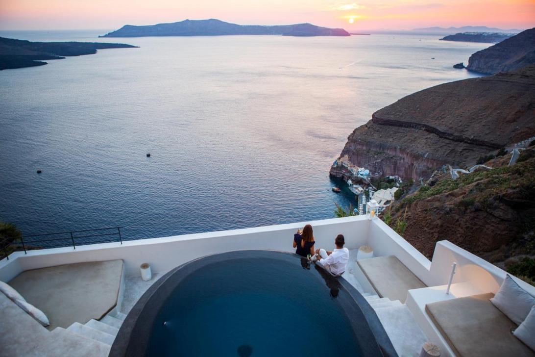 Porto Fira Suites Екстер'єр фото