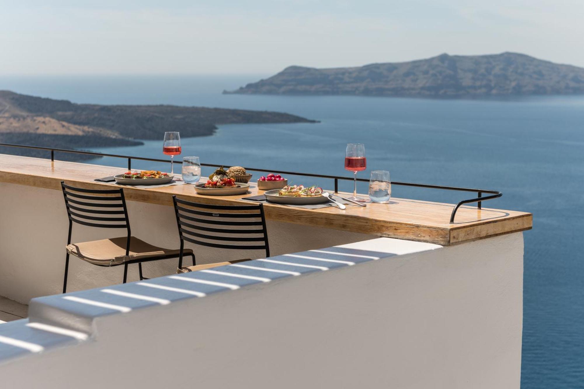 Porto Fira Suites Екстер'єр фото