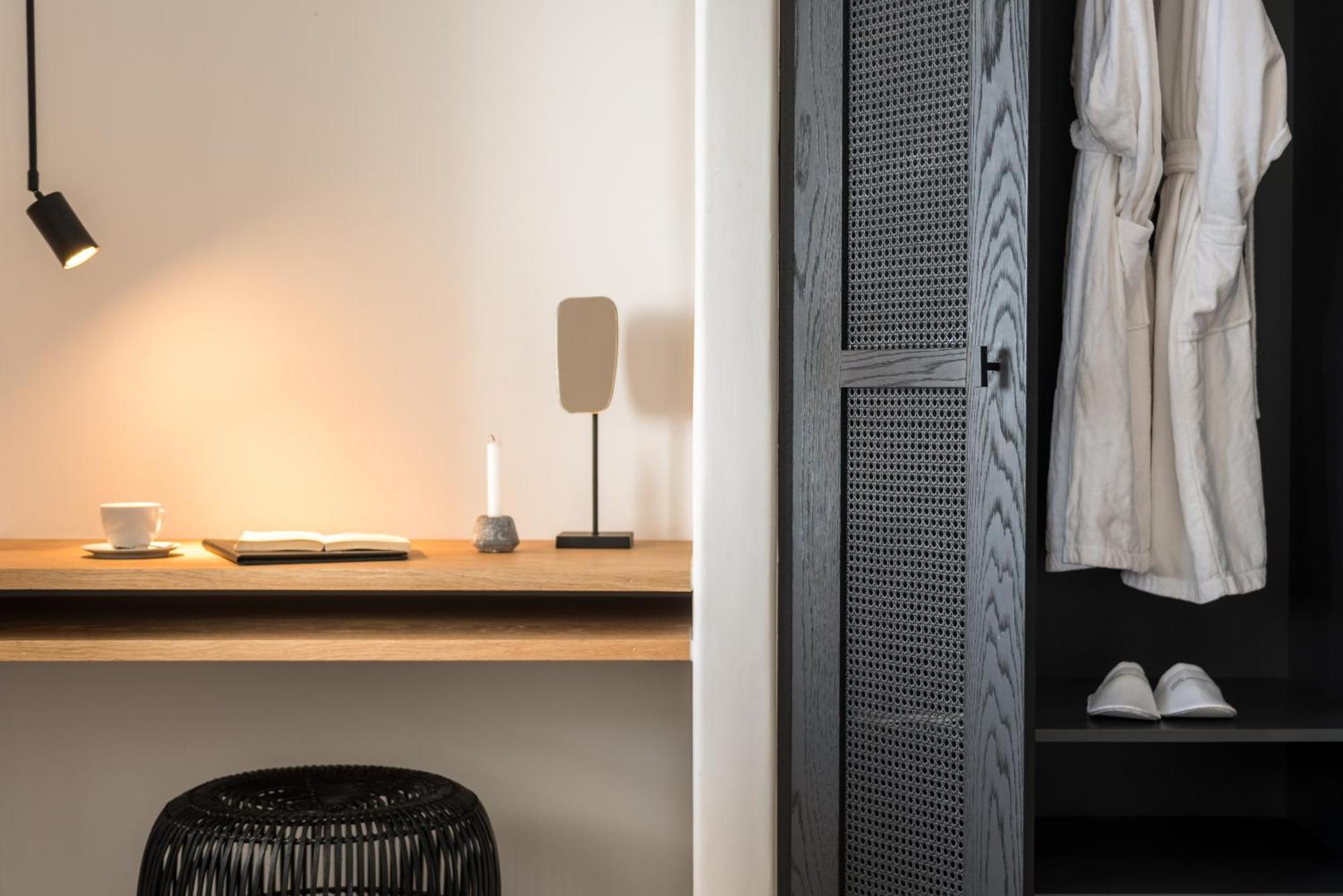 Porto Fira Suites Екстер'єр фото
