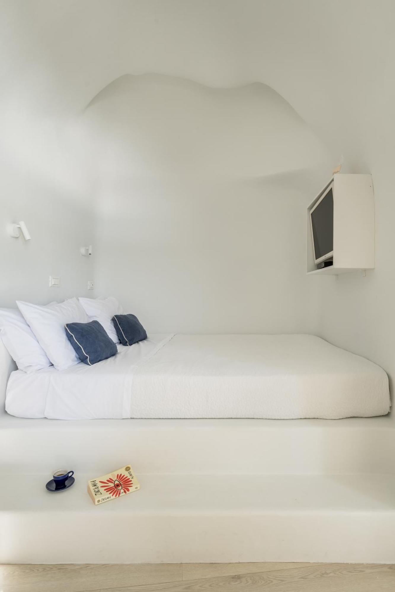 Porto Fira Suites Екстер'єр фото