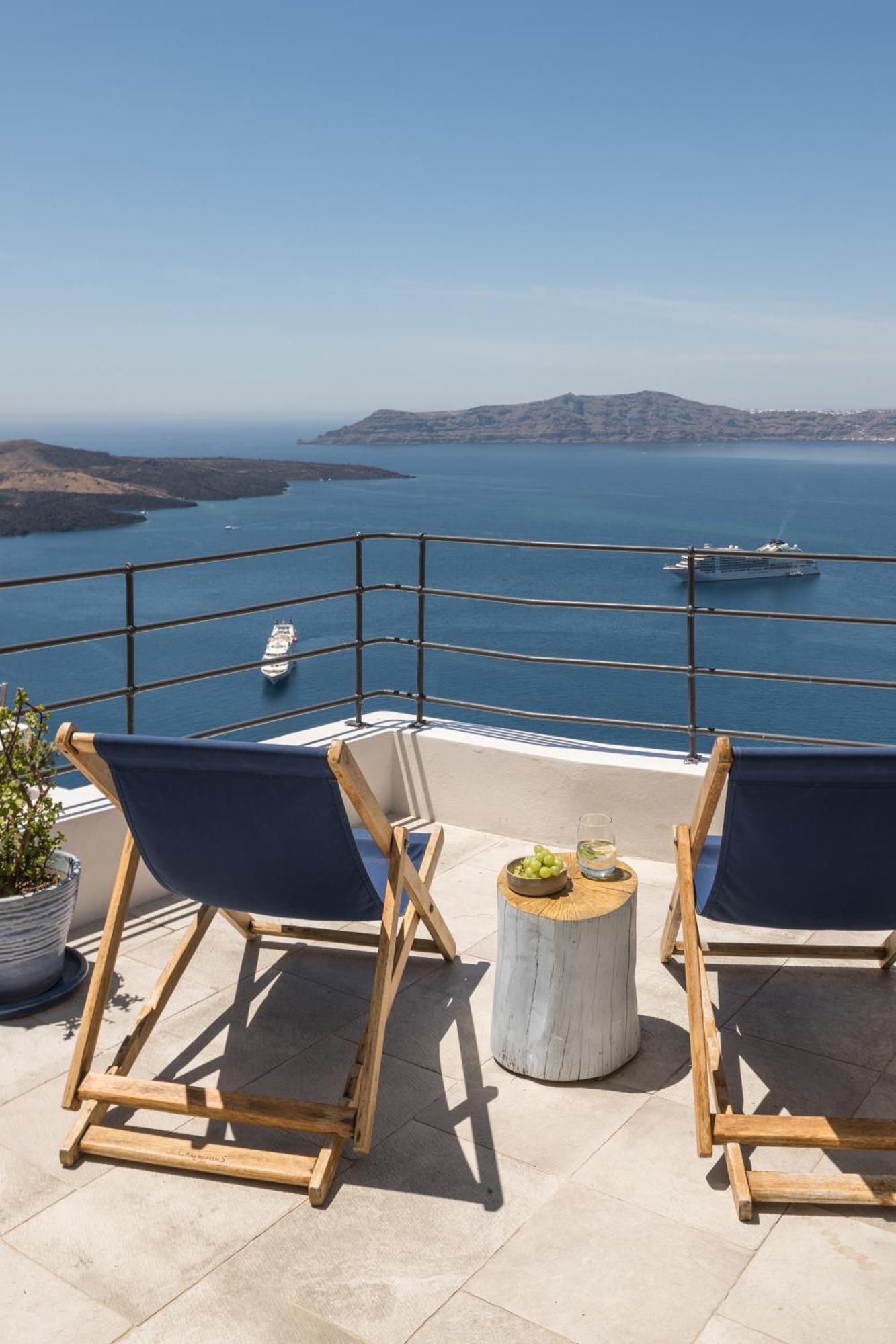 Porto Fira Suites Екстер'єр фото