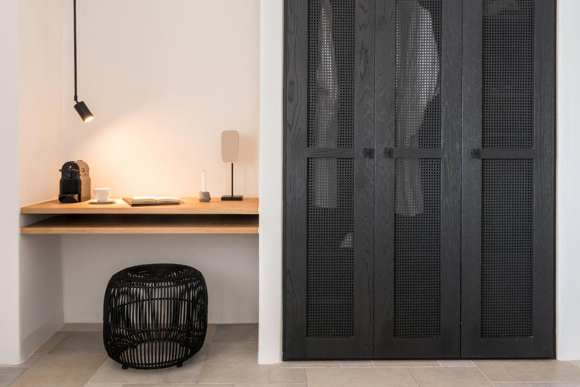 Porto Fira Suites Екстер'єр фото